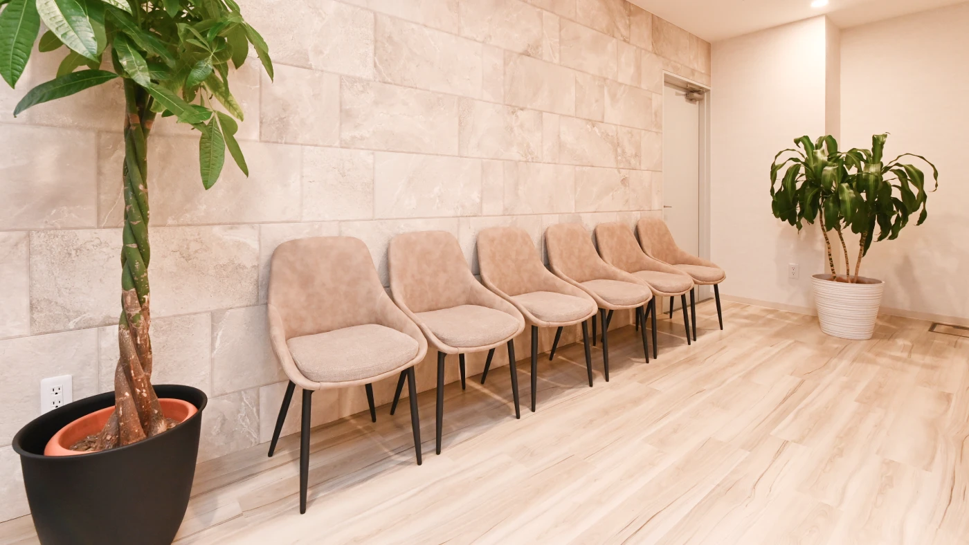 アンンサンブル歯科 青葉台の待合室