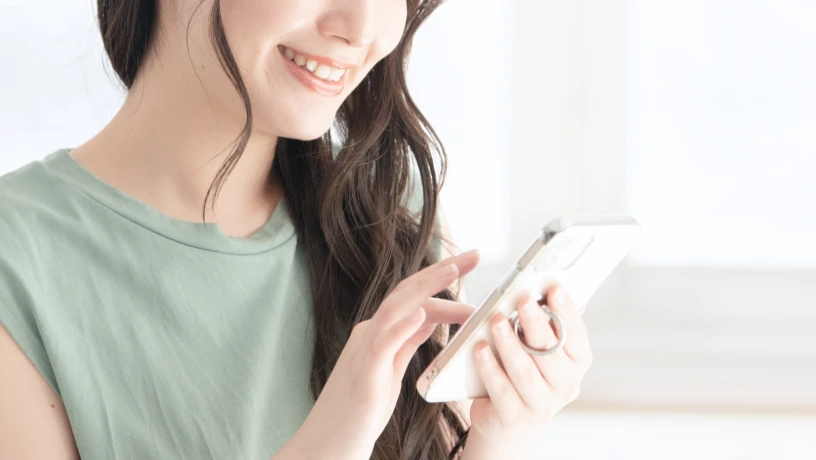 アンンサンブル歯科 青葉台のWeb予約をスマートフォンで行うイメージ